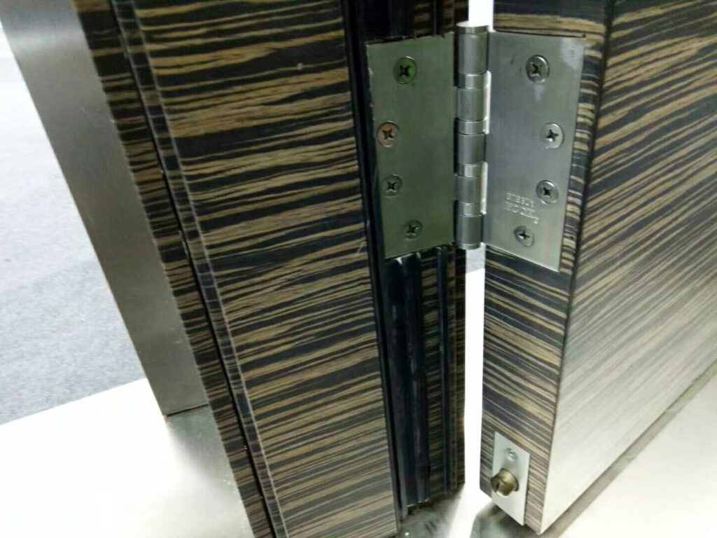 solid core soundproof door